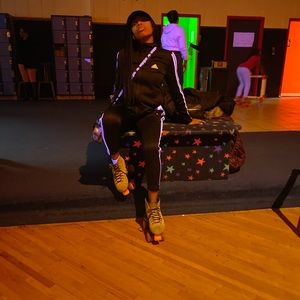 Meet your Posher, Maya